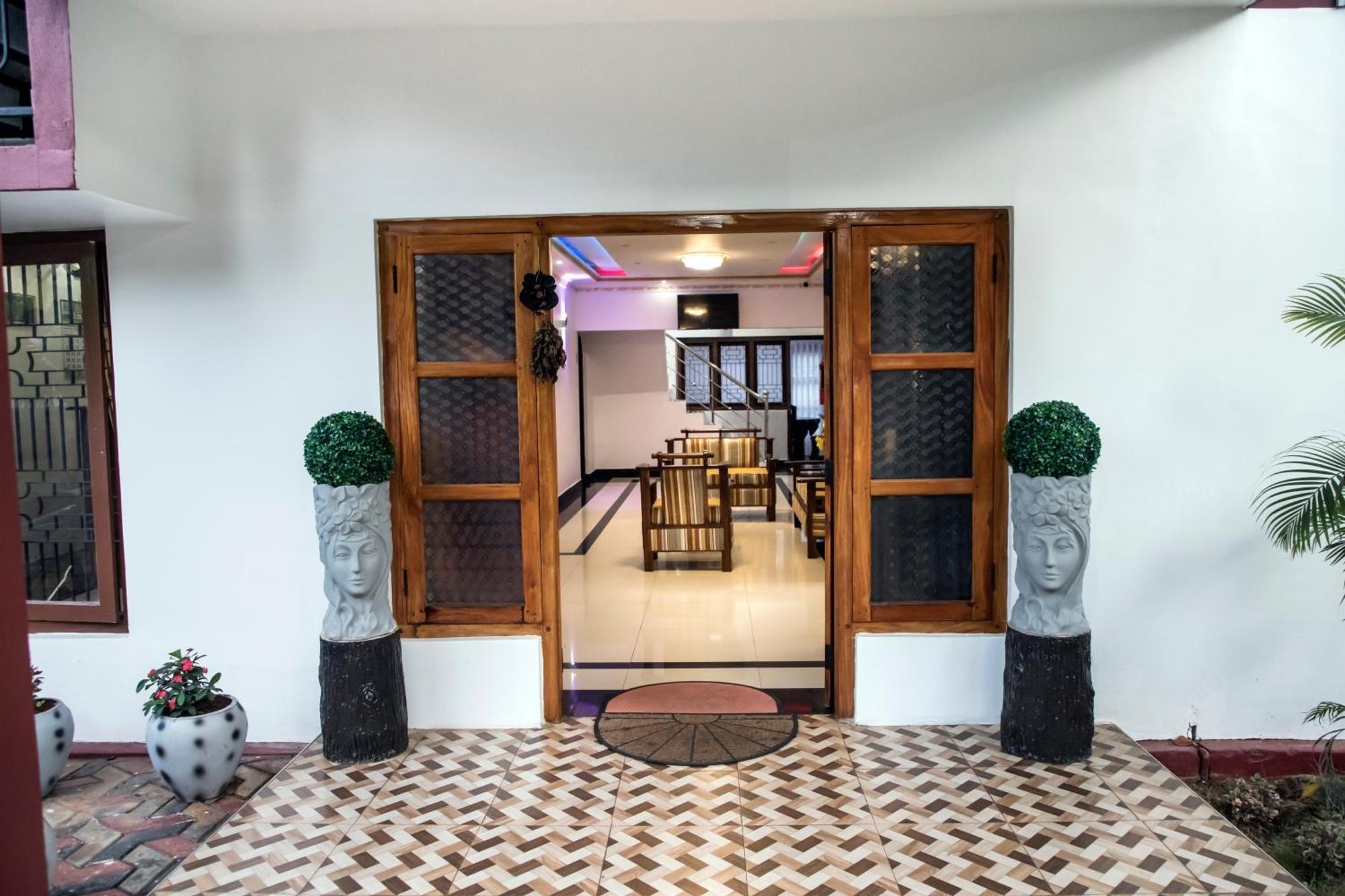 Golden Star Guest House Jaffna Exterior photo