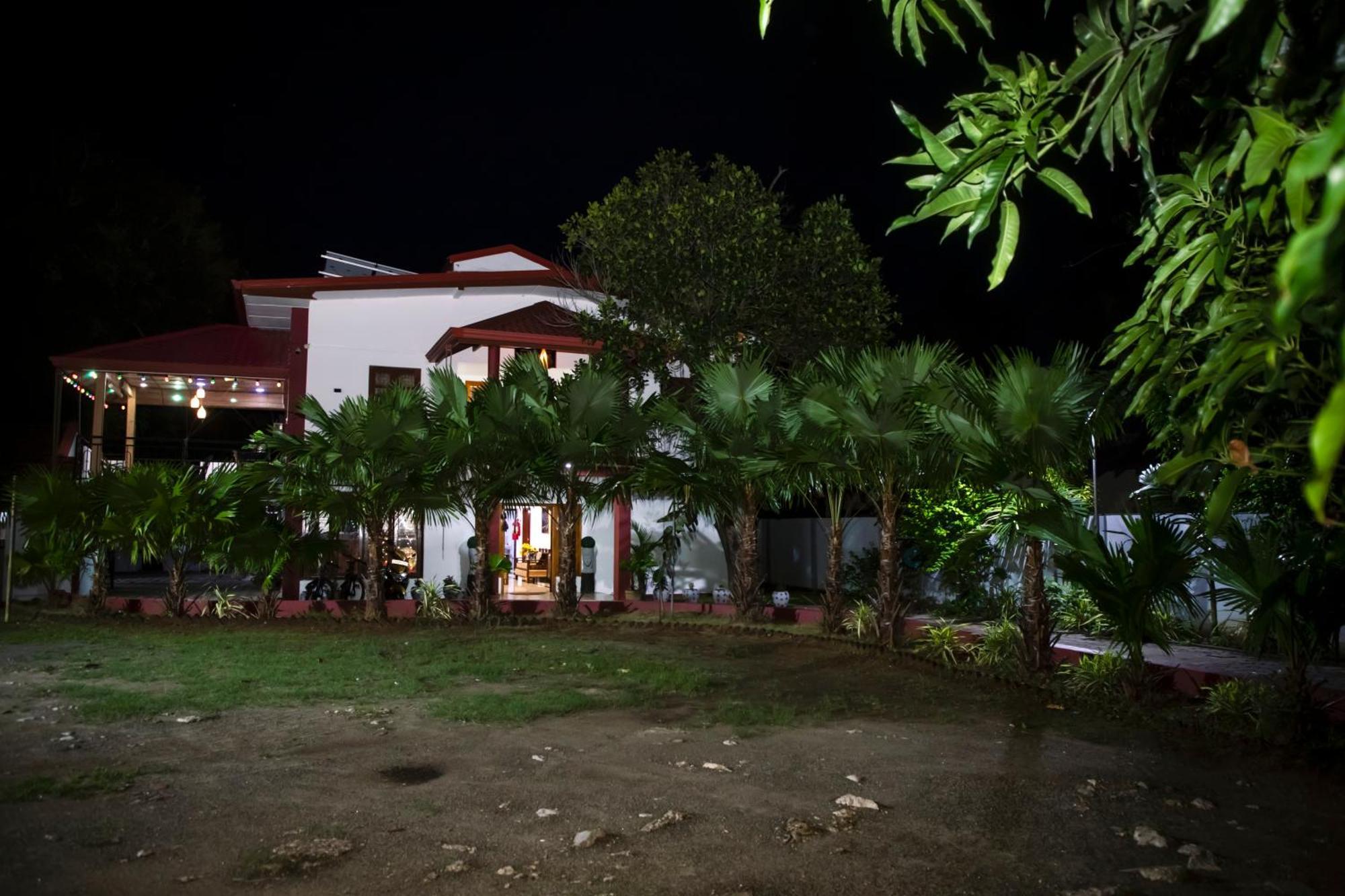 Golden Star Guest House Jaffna Exterior photo