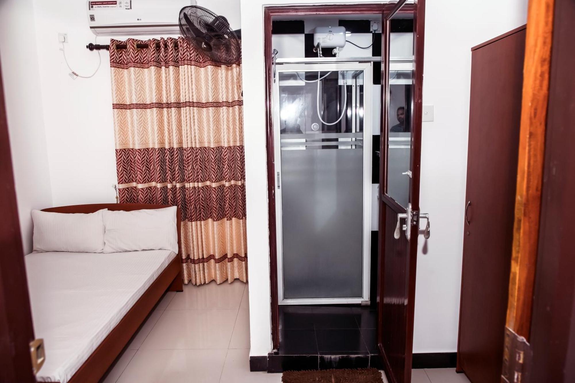 Golden Star Guest House Jaffna Exterior photo