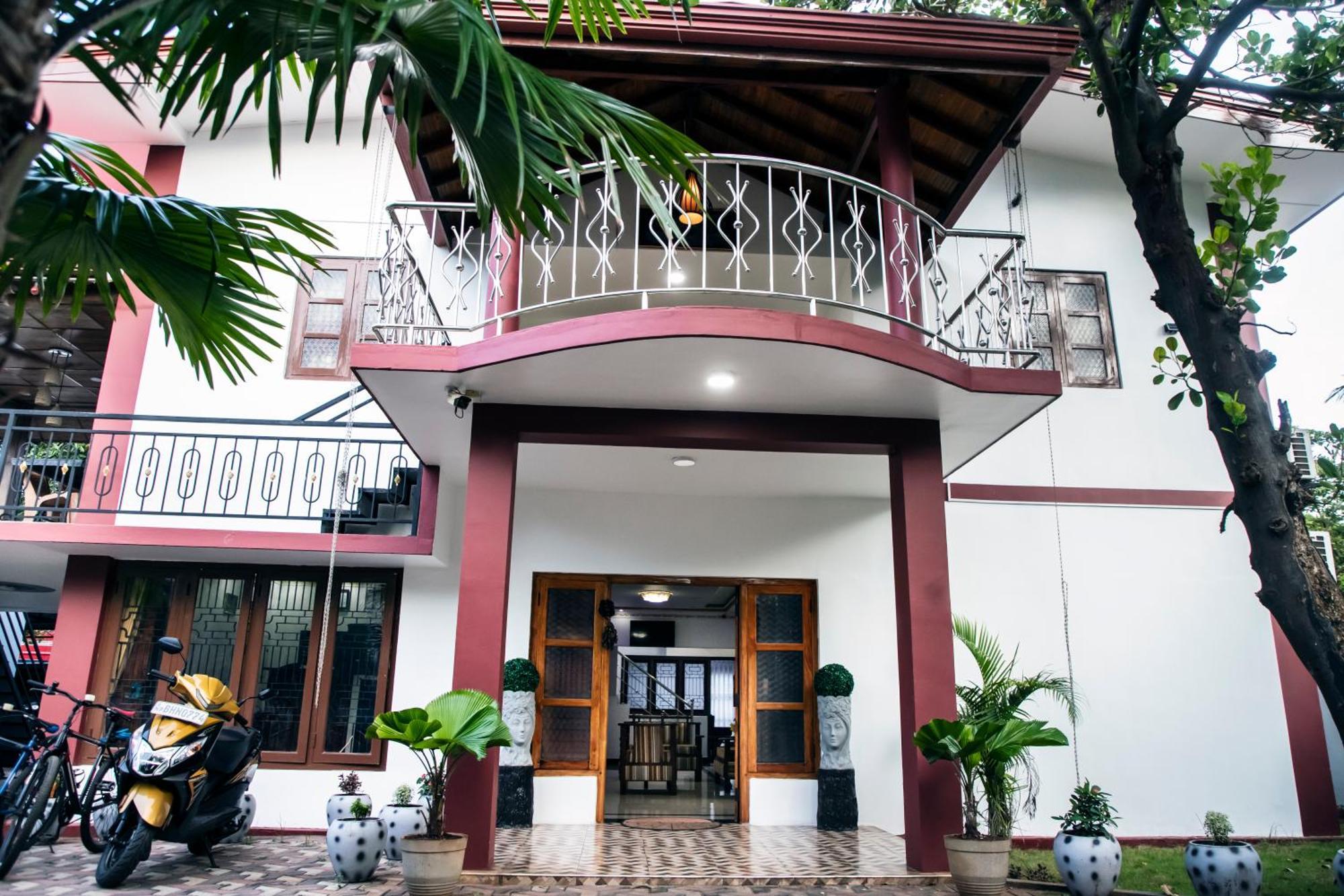 Golden Star Guest House Jaffna Exterior photo